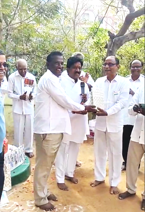 19 PL Sreenivas receiving prize in Republic day celebrations.png